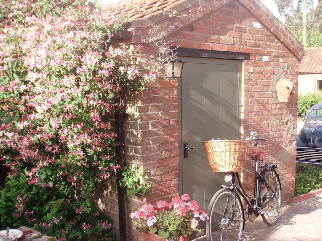 Hindolveston White House Farm Bed & Breakfast エクステリア 写真
